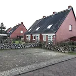 Haushaelfte Stranddiestel Nyaraló