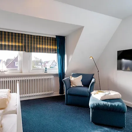 Haushaelfte Stranddiestel بيت للعطل