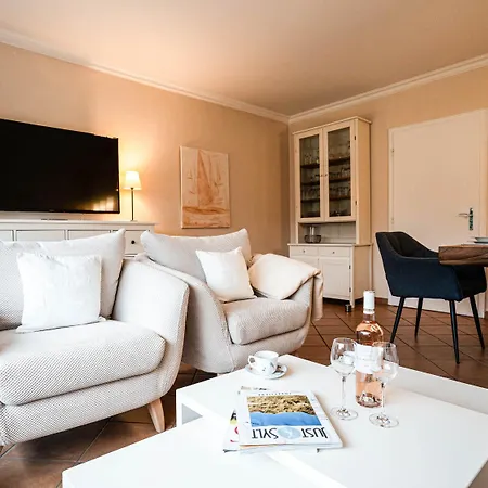 Haushaelfte Stranddiestel Wenningstedt-Braderup