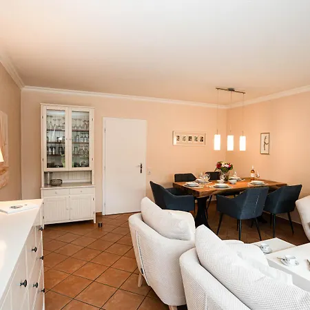 بيت للعطل Haushaelfte Stranddiestel *