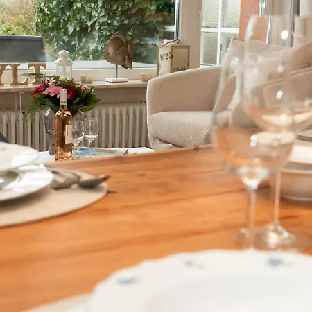 Haushaelfte Stranddiestel *